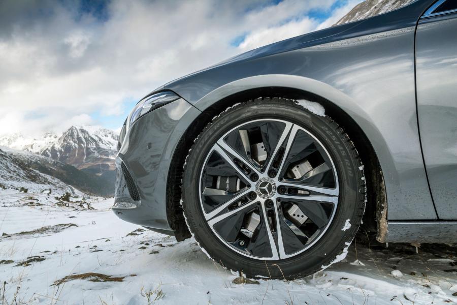 Колеса Mercedes-Benz A250 4Matic (W177) 2018 года  (фото 9 из 16)